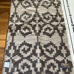 Pendleton Portland Collection Wool Blanket Scarf in Brown and Taupe